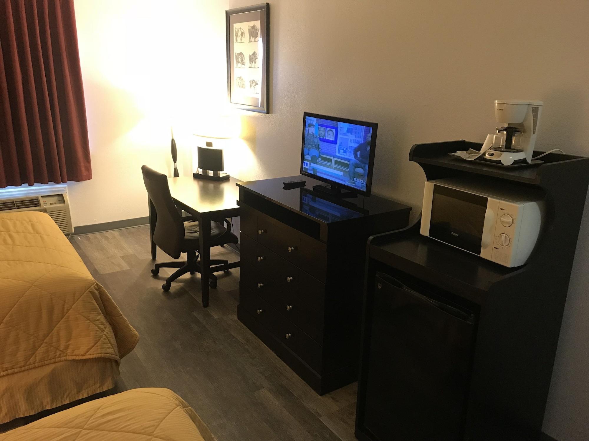 Rodeway Inn Stephenville Bagian luar foto