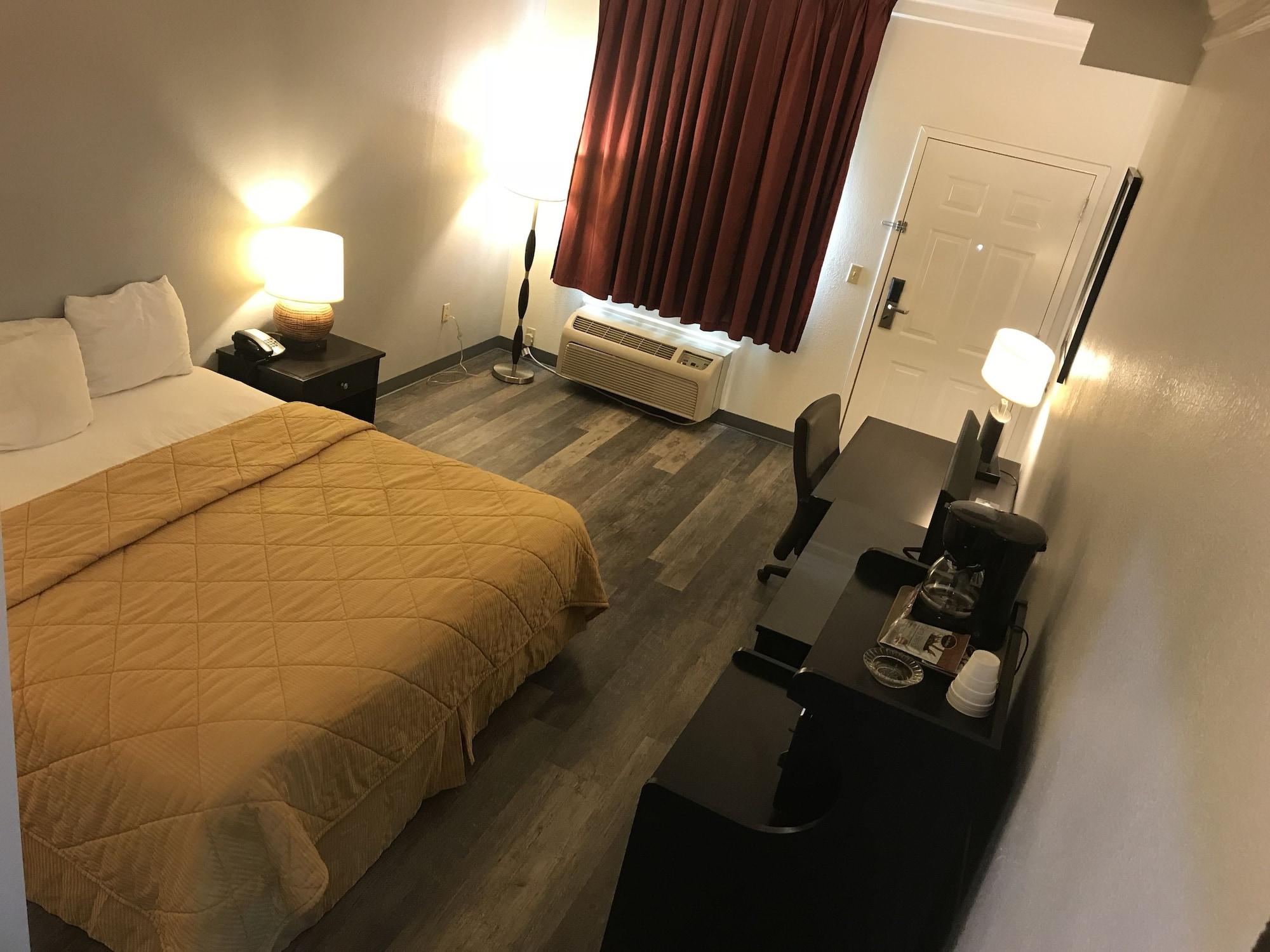 Rodeway Inn Stephenville Bagian luar foto