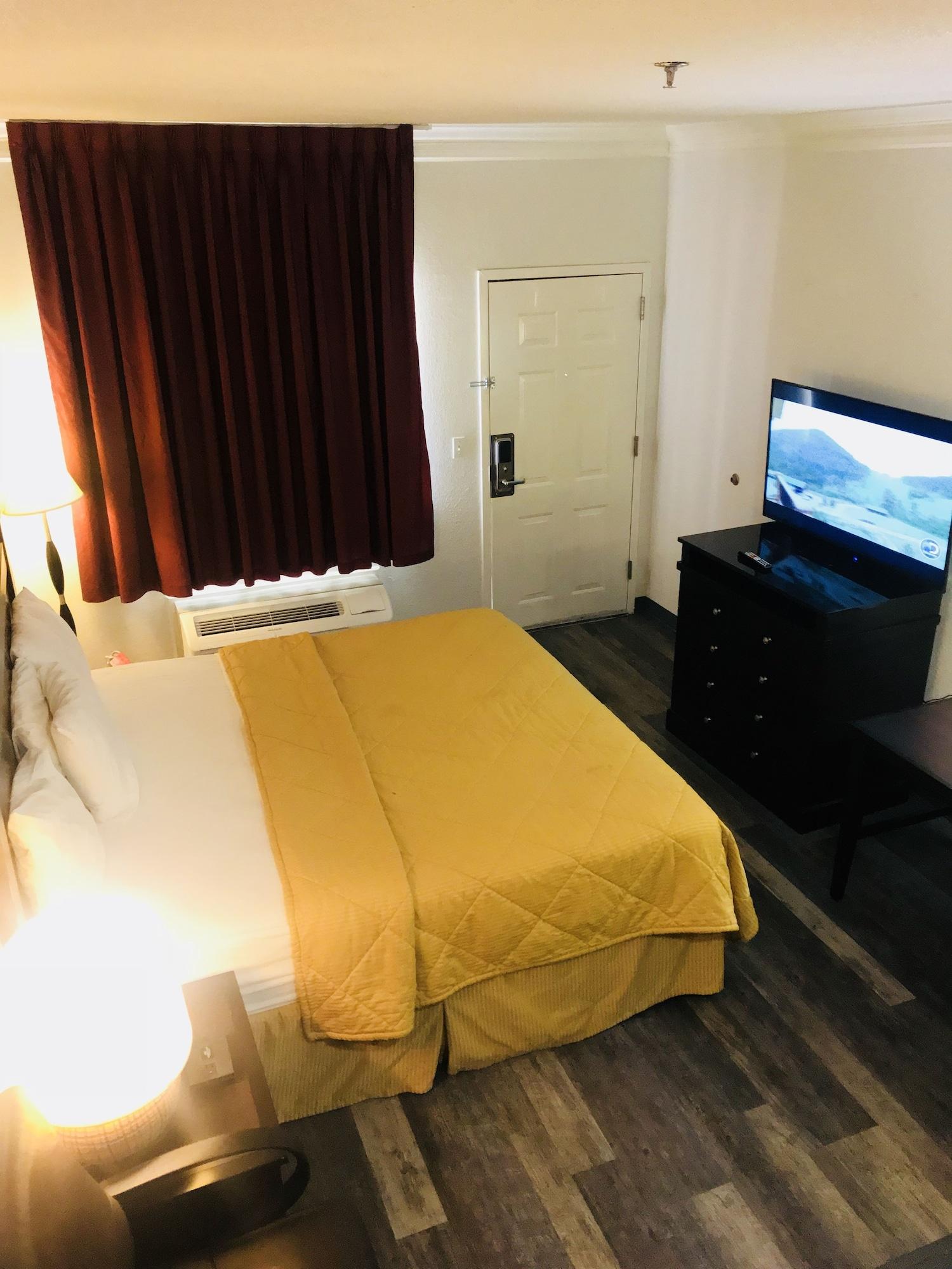 Rodeway Inn Stephenville Bagian luar foto