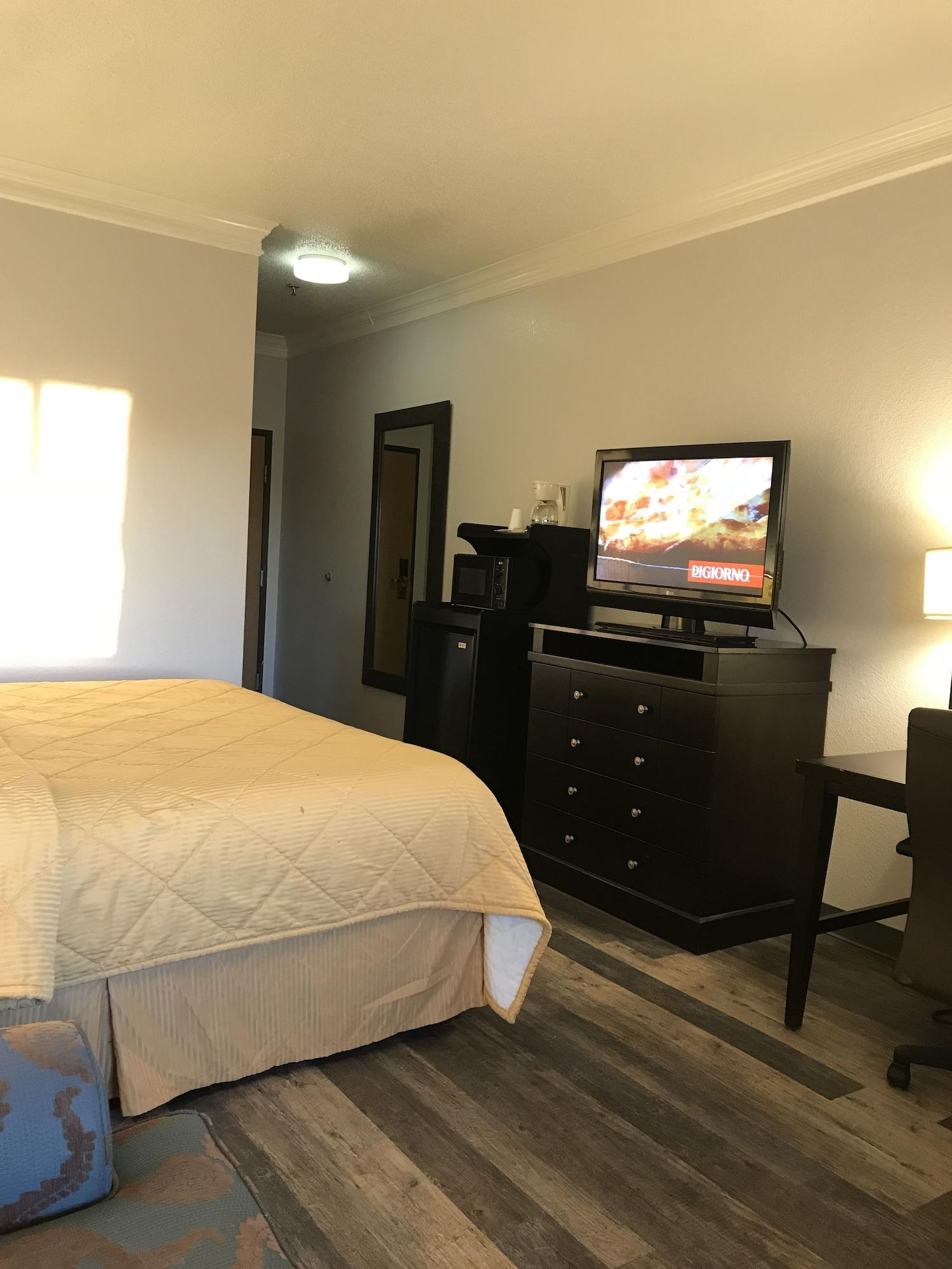 Rodeway Inn Stephenville Bagian luar foto