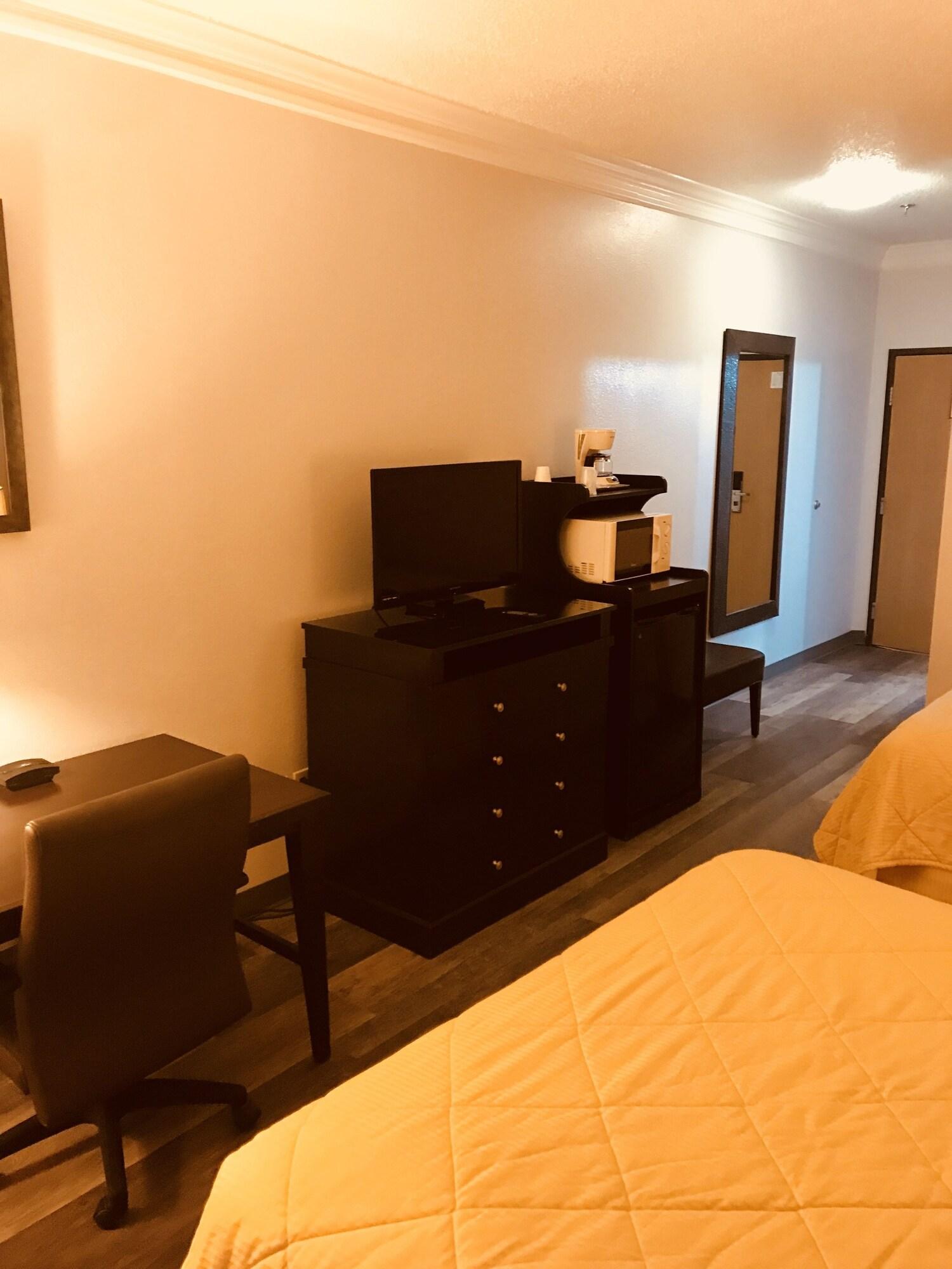 Rodeway Inn Stephenville Bagian luar foto