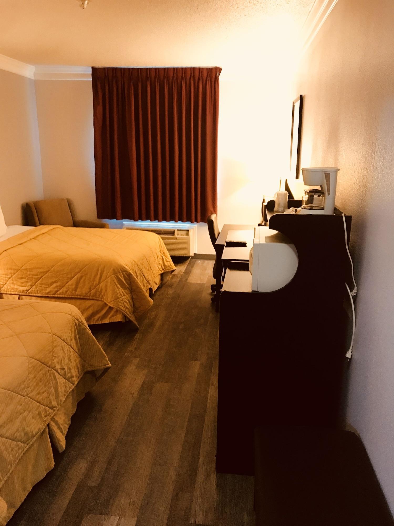 Rodeway Inn Stephenville Bagian luar foto