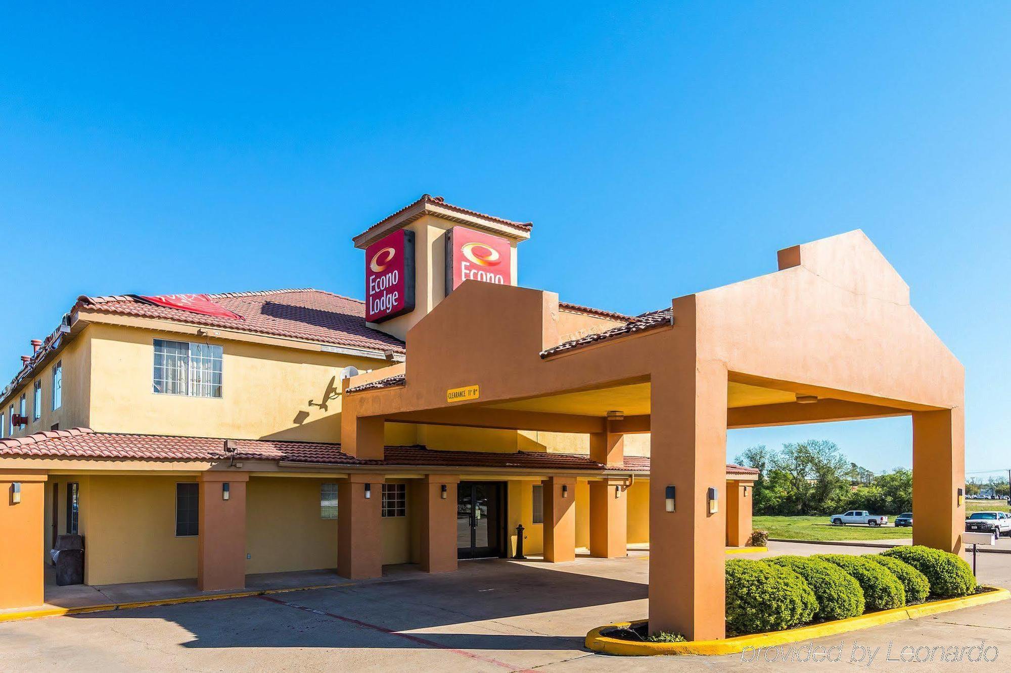 Rodeway Inn Stephenville Bagian luar foto